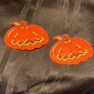 2 pack of pumpkin iron on patches